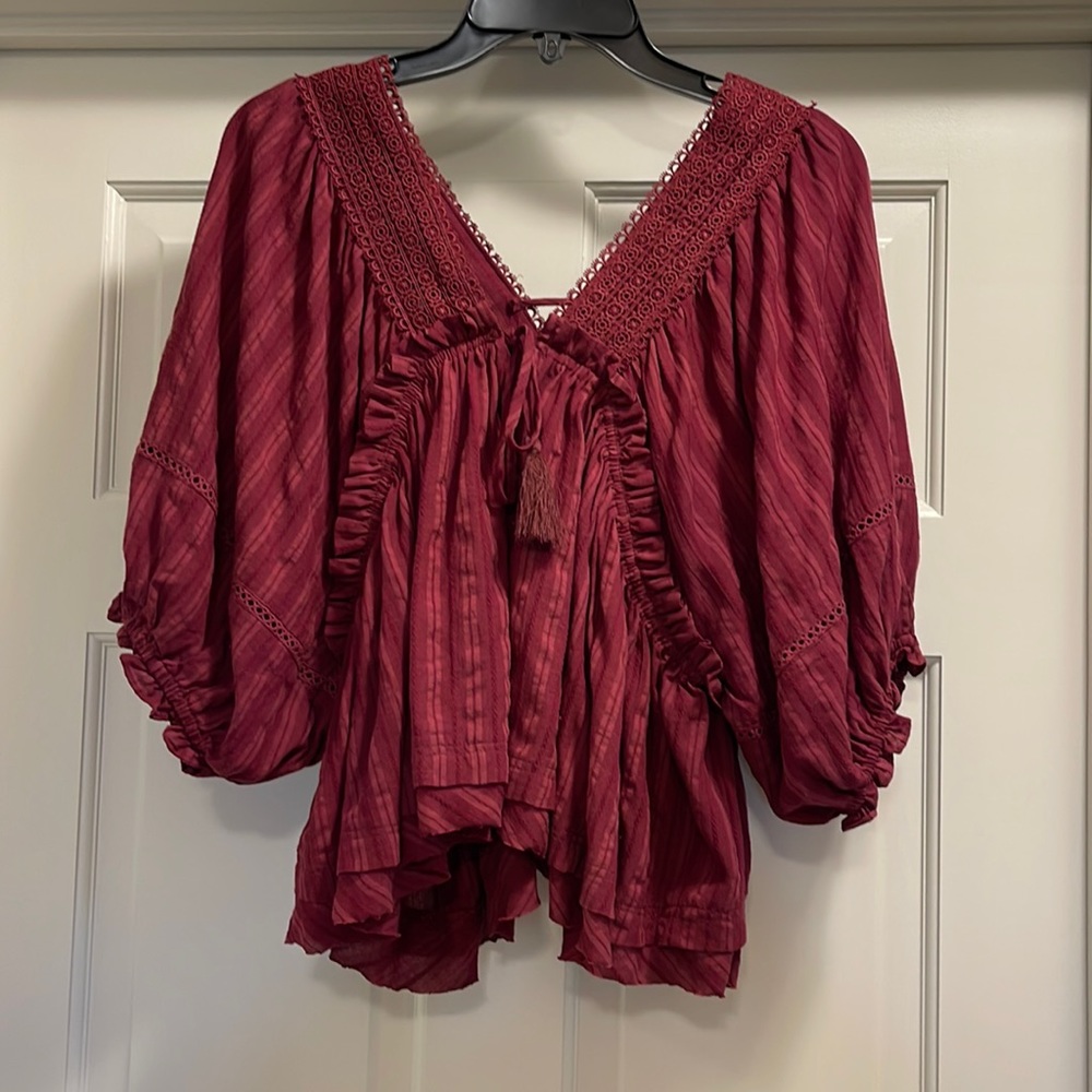 EUC Millibon burgundy boho top with tassels size S